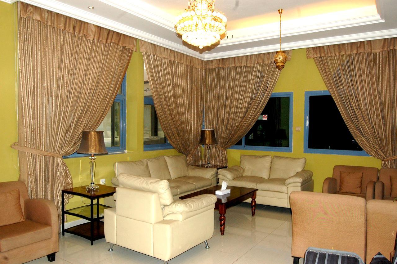 Al Amwaj Hotel Sharjah Exterior photo