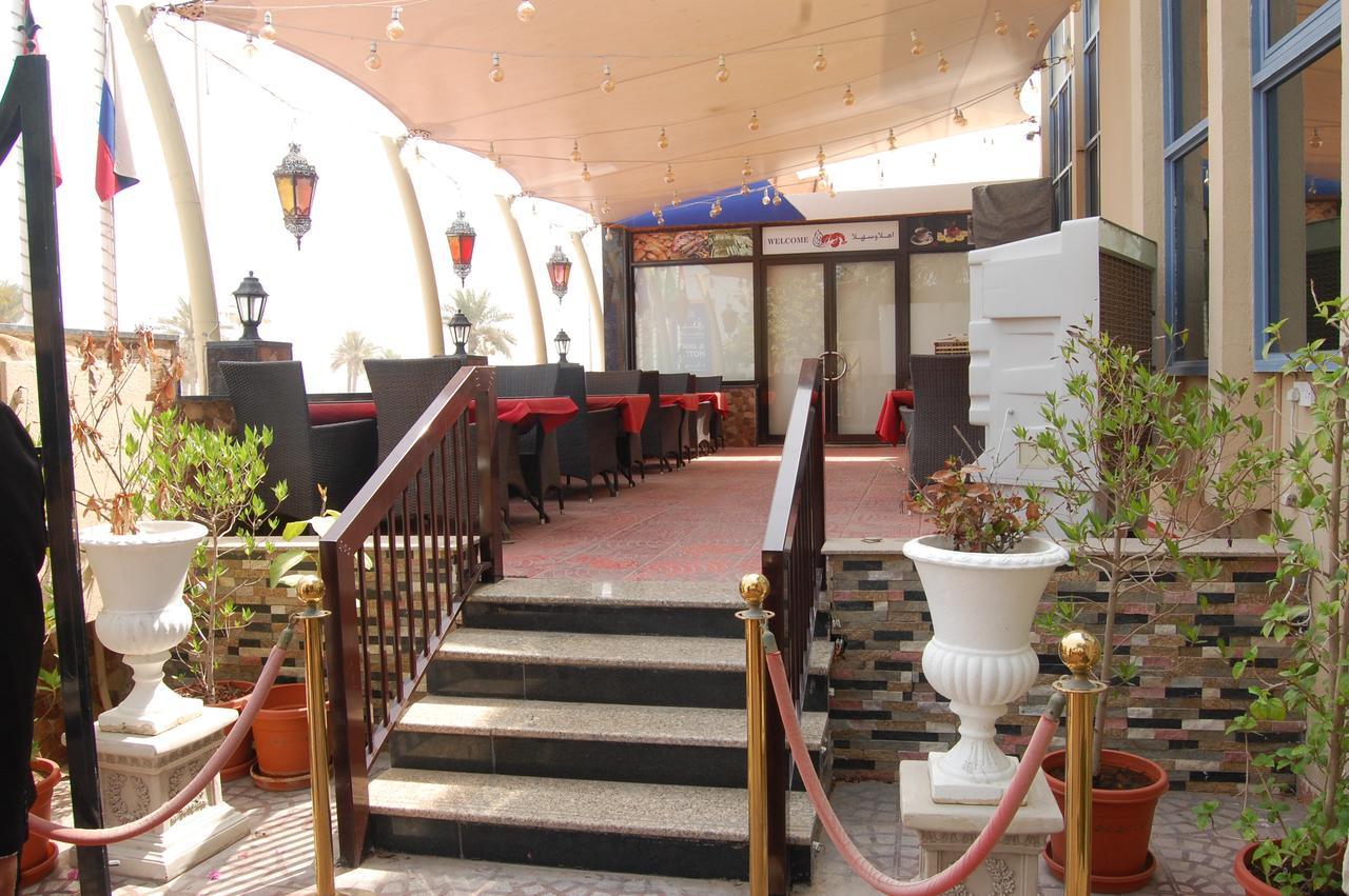 Al Amwaj Hotel Sharjah Exterior photo