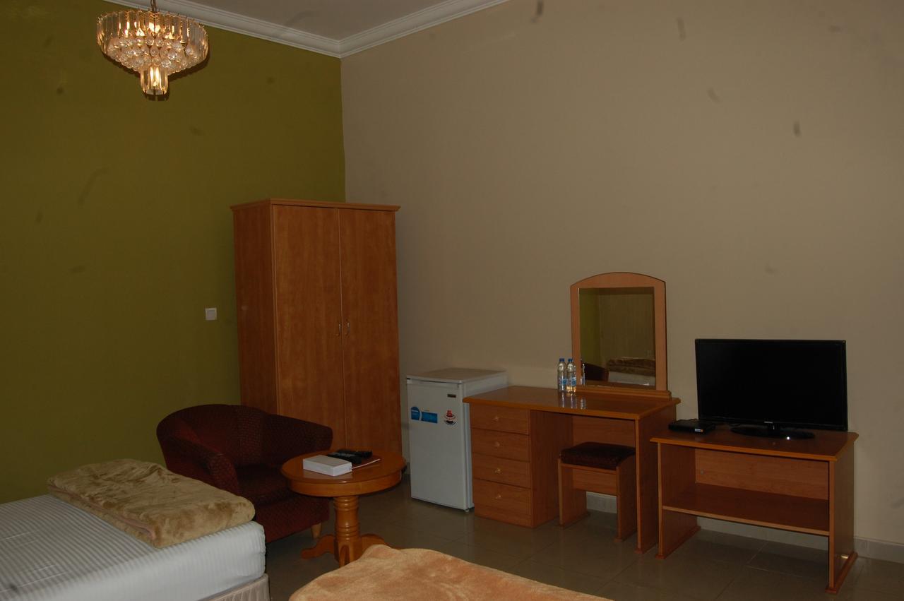 Al Amwaj Hotel Sharjah Exterior photo